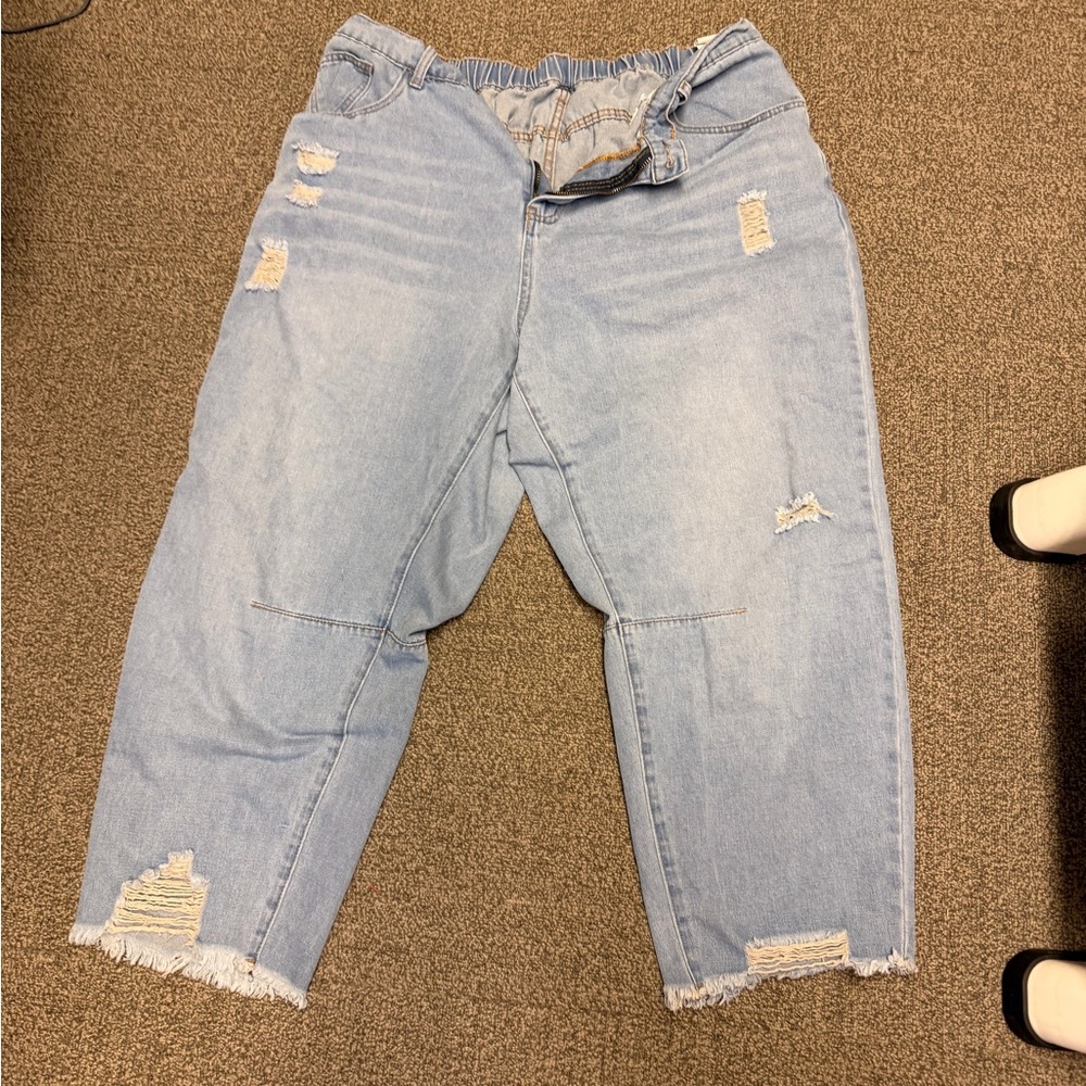 SHEIN Light Blue Ripped Straight Leg Jeans